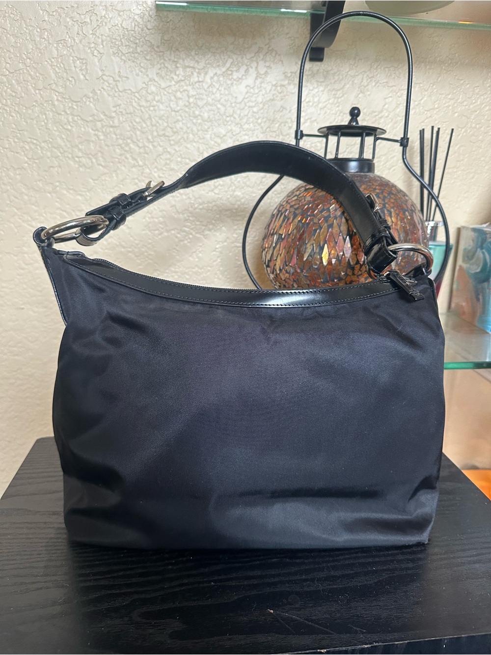 Authentic Prada black Tessuto Nylon Shoulder Bag with Leather Plaque - Picture 3 of 16